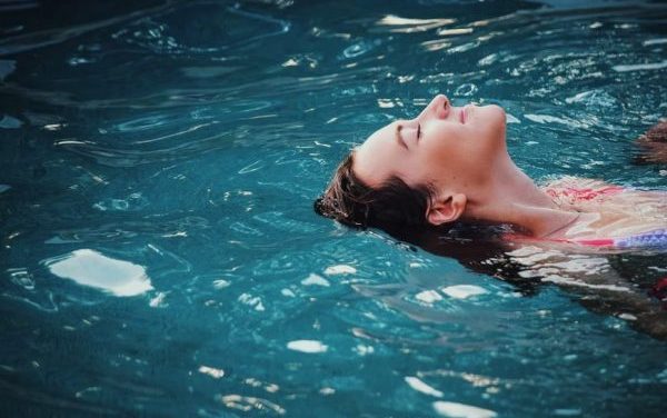 How to Protect Your Hair from Swimming Pool Water